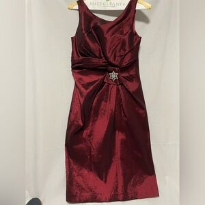 Social Occasions by Mon Cheri Burgundy/Wine Midi Dress, size 10